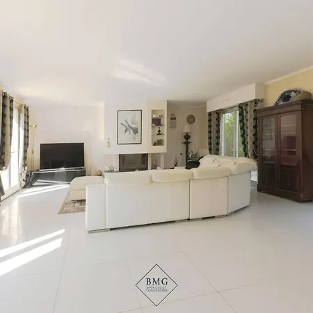 Golf House Disneyland Bmyguest * Bussy-Saint-Georges